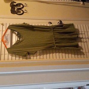 Time and Tru shorts rompers, green, 16-18. Soft.